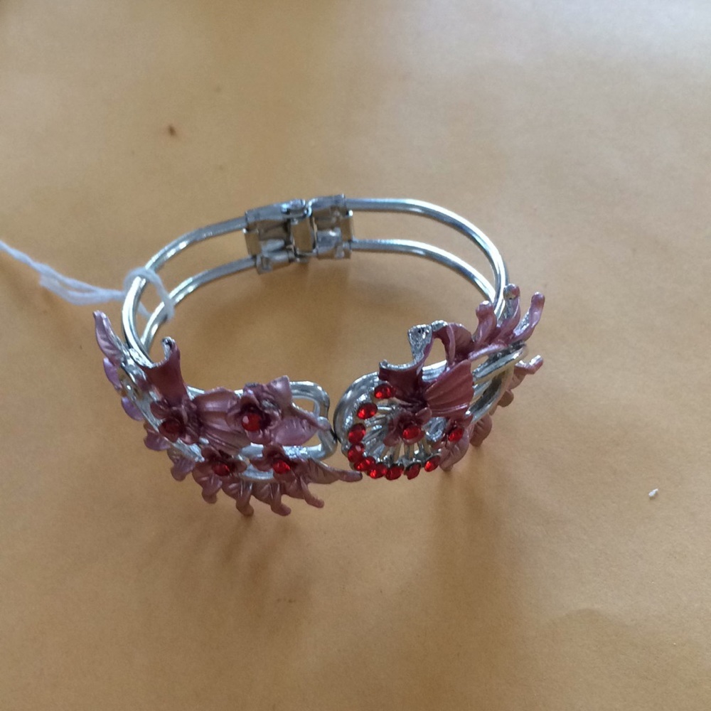 NEW hinged enamel bracelet